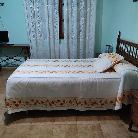 Pension - Restaurante Vilaboa Bóveda エクステリア 写真